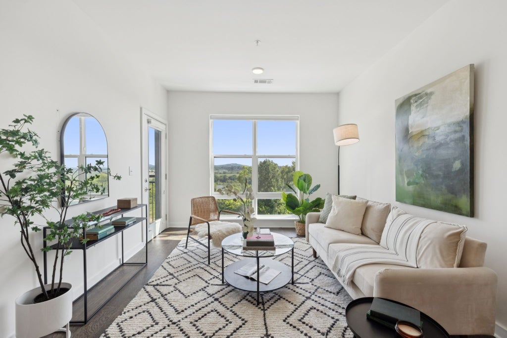 1677 54th Ave N 403, Nashville