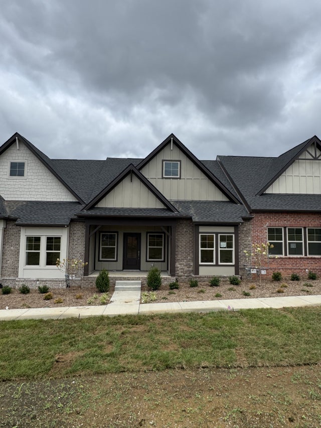 633 Swanston Lane, Gallatin