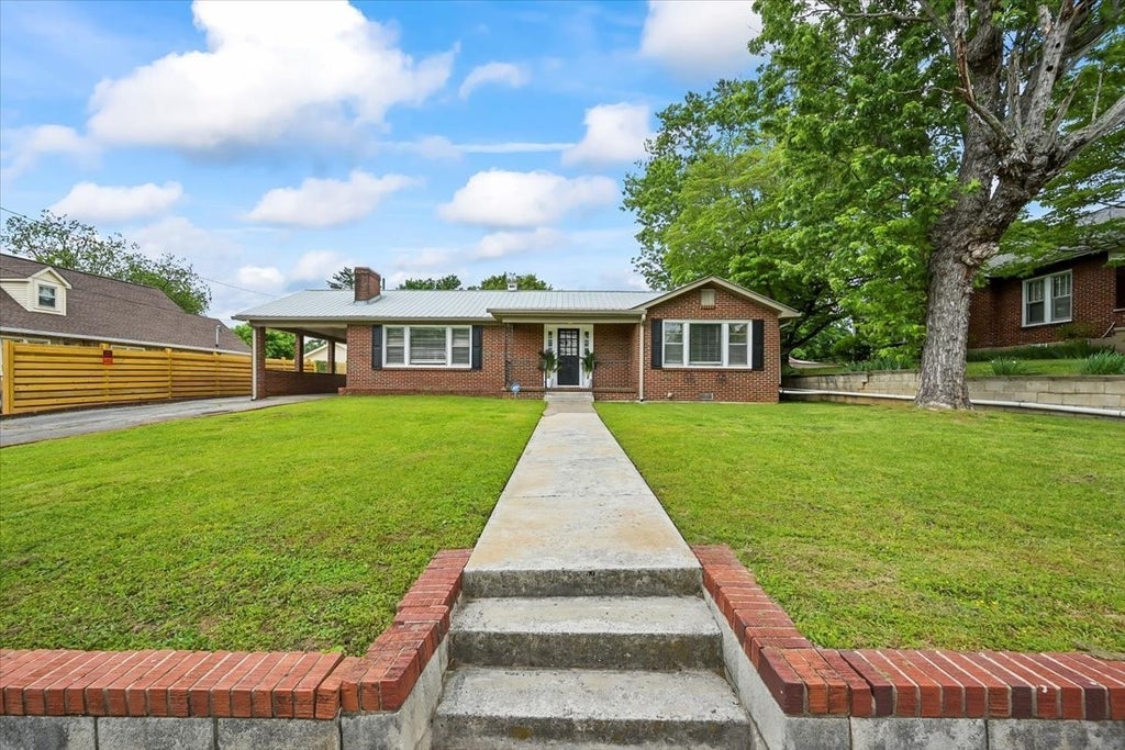 635 N Spring St, McMinnville