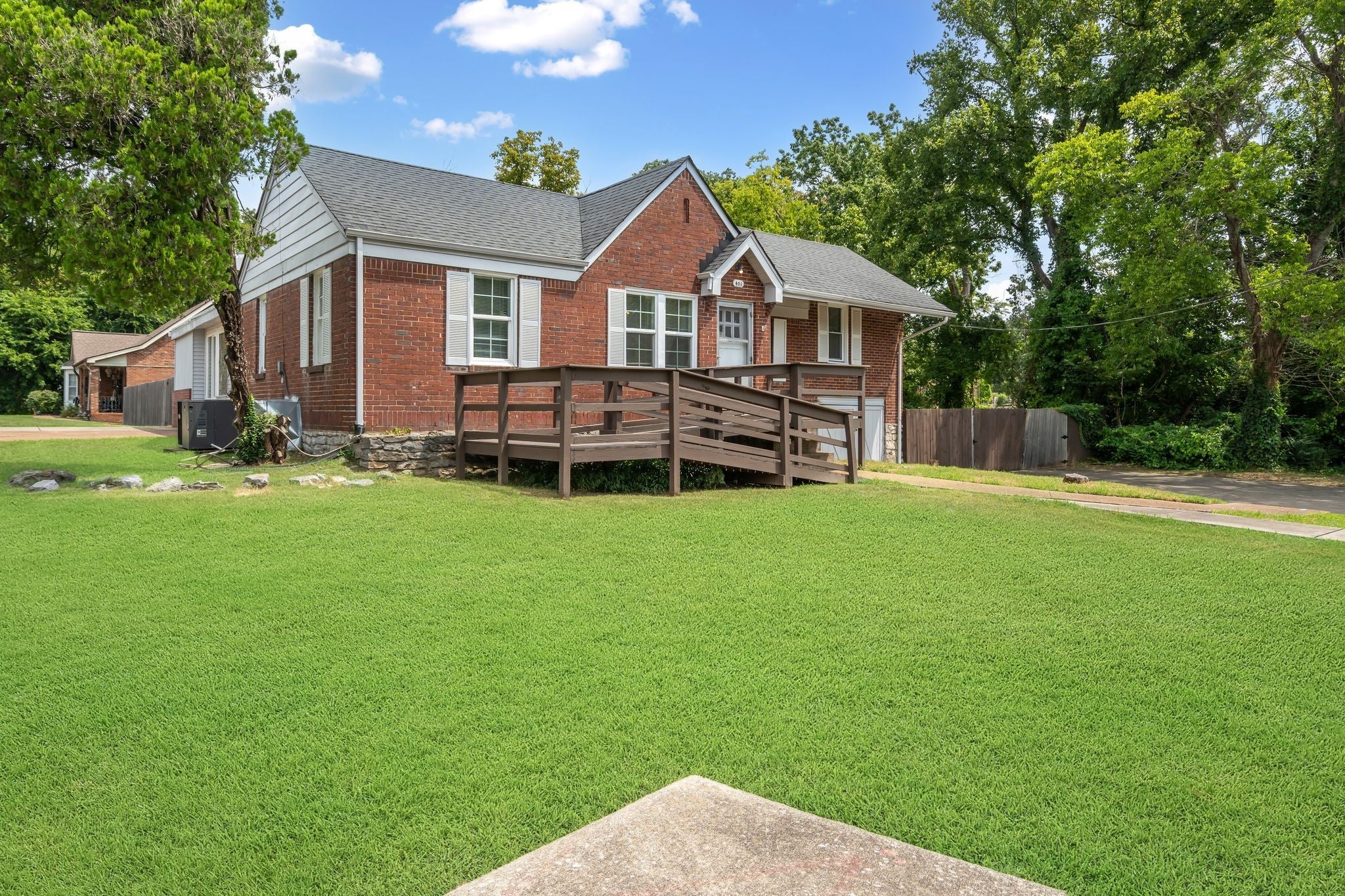 Photo of Listing #2965496