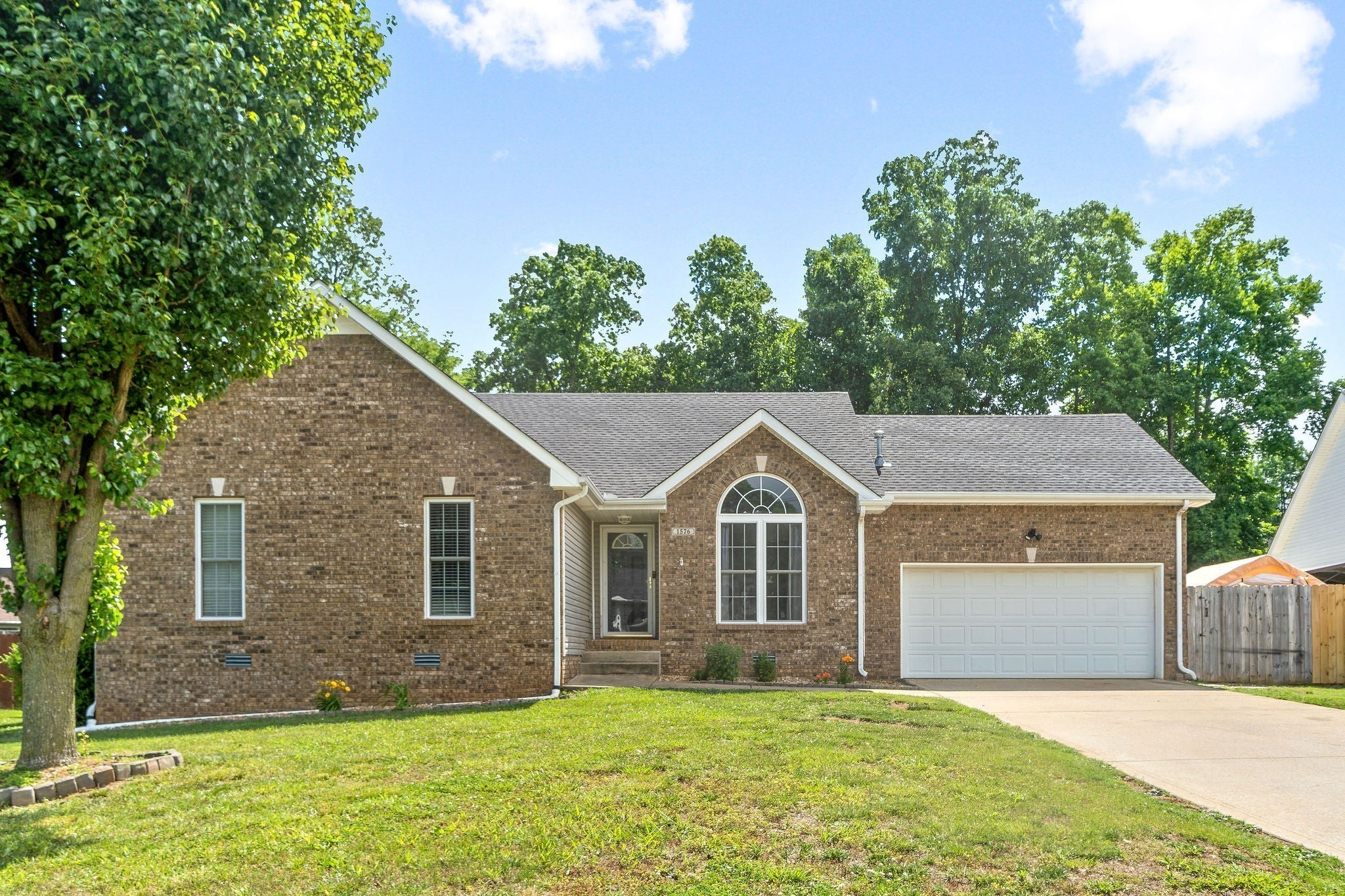 Photo of Listing #2968182