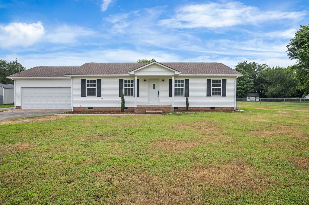 2109 Mae Ln, Lewisburg