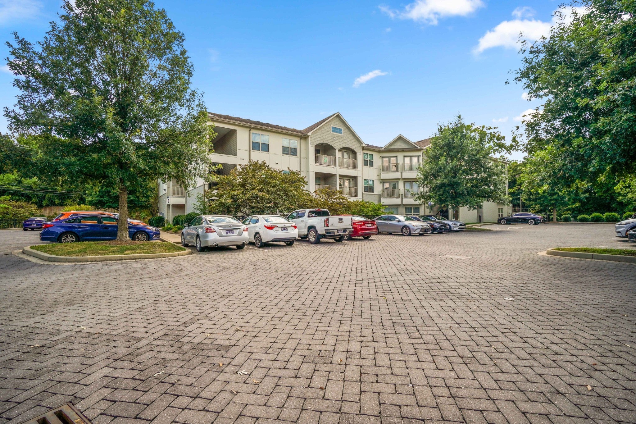 Photo of Listing #2969923