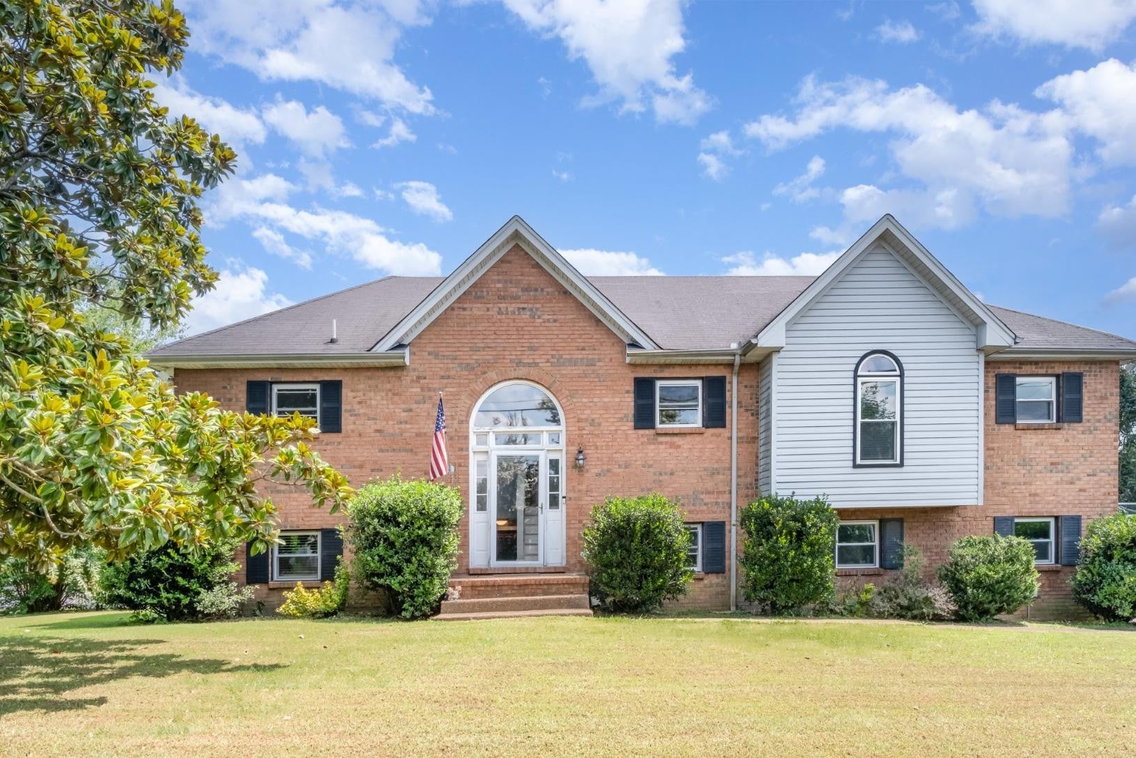 Photo of Listing #2970043