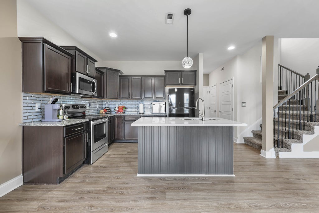 813 Marksman Ct, Clarksville