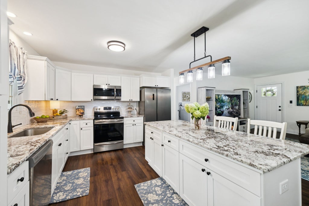 385 Palmetto Rd, Lewisburg