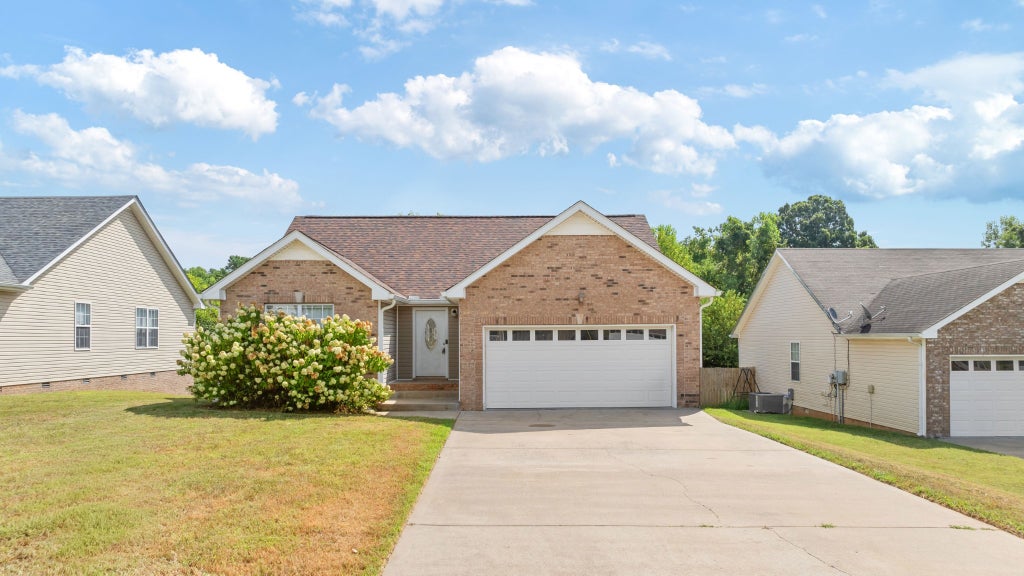 1545 Tylertown Rd, Clarksville