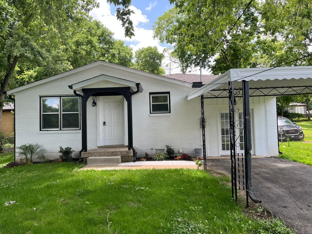 216 Aurora Ave, Madison