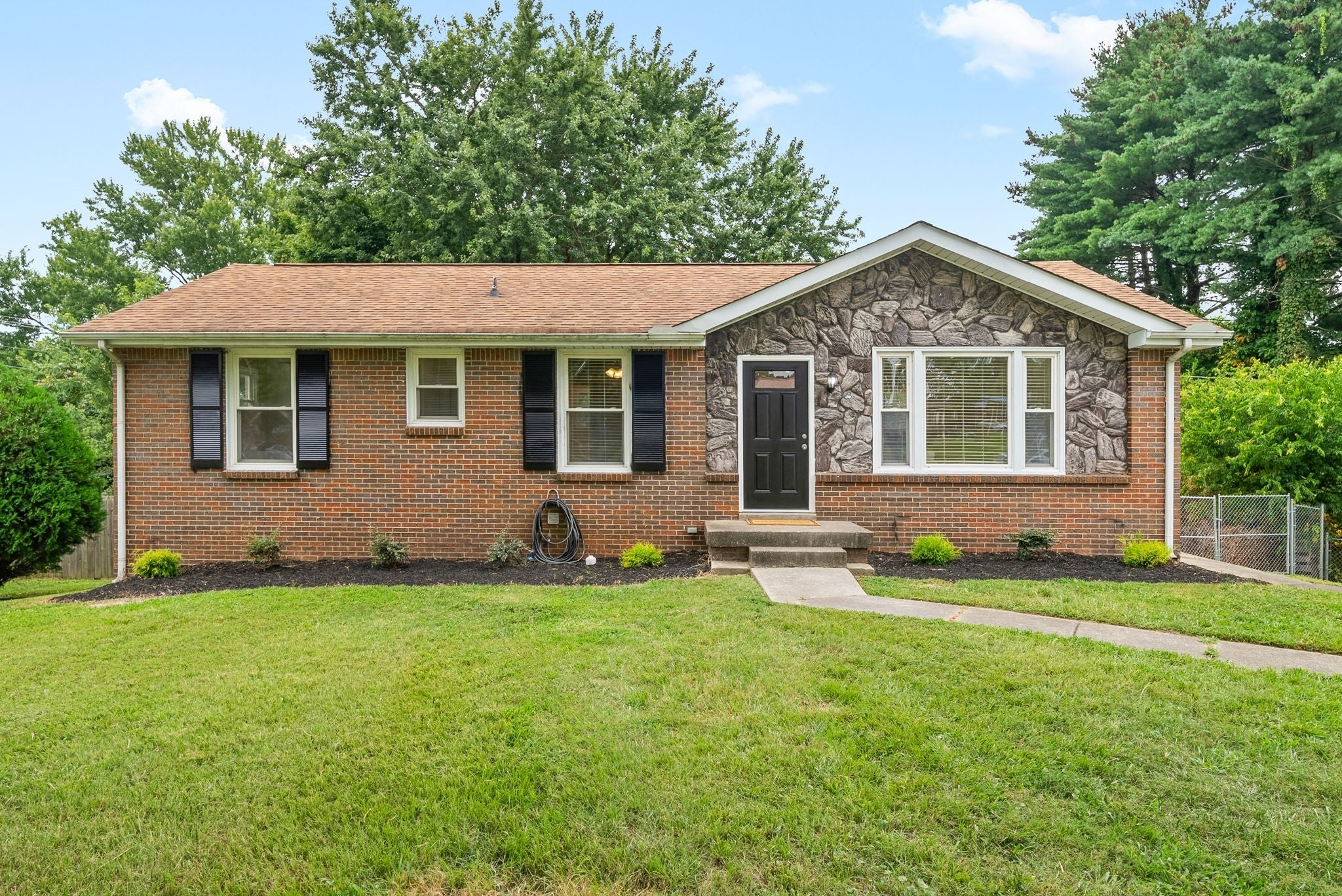 Photo of Listing #2970839