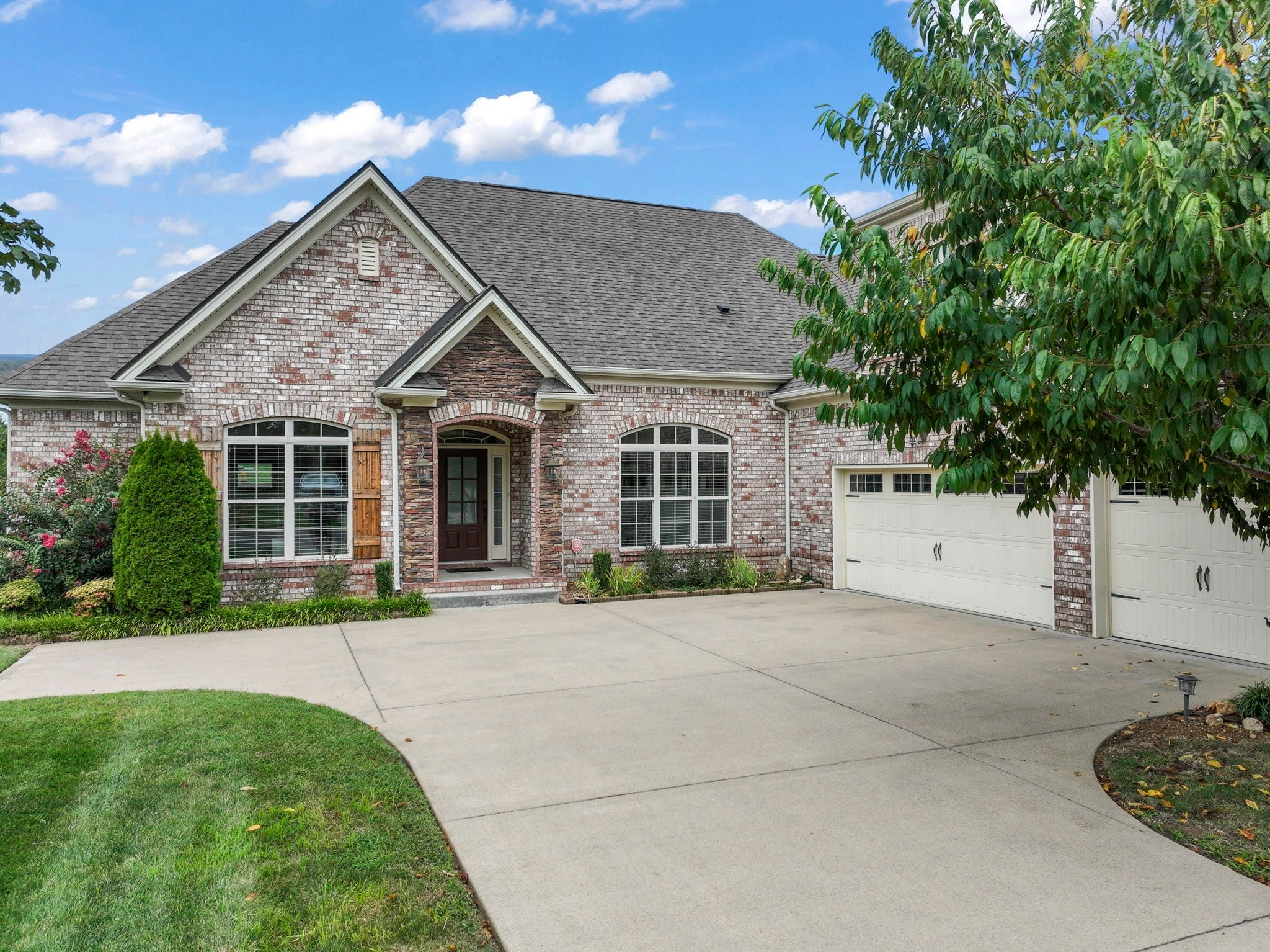 Photo of Listing #2970880