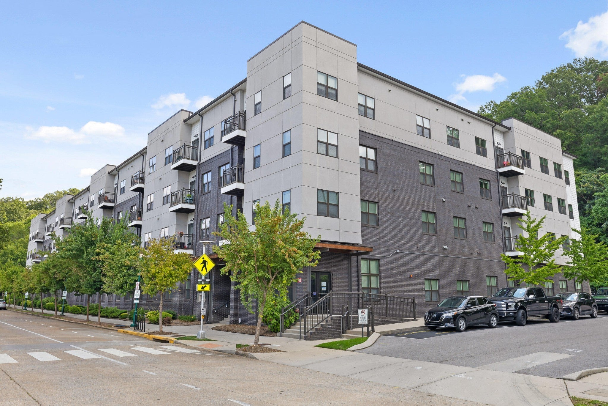 Photo of Listing #2971366