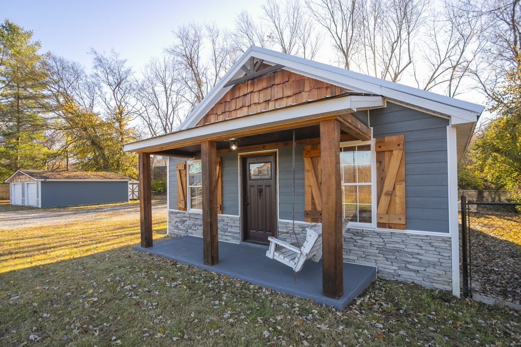 2828 Old Greenbrier Pike, Greenbrier