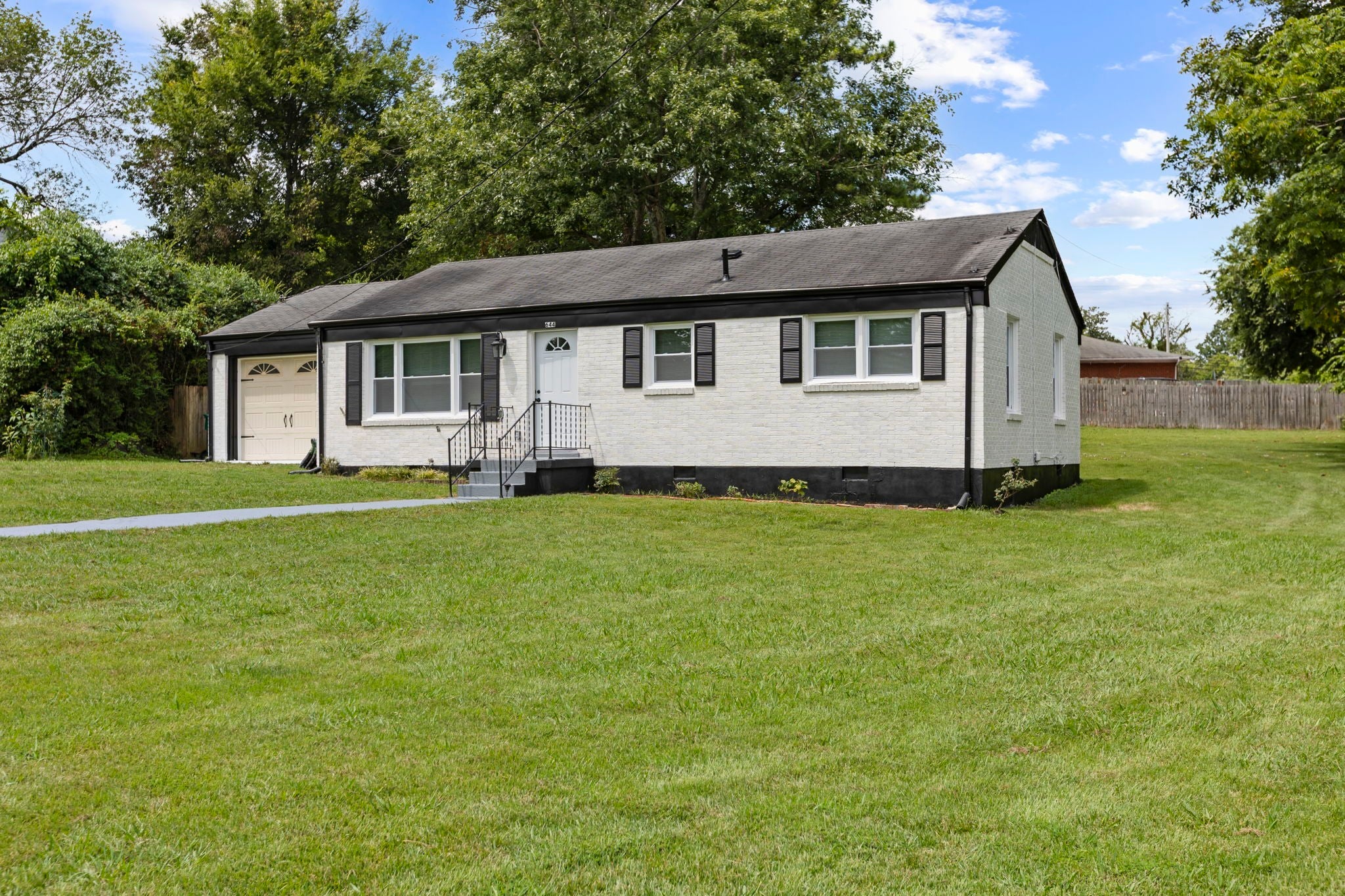 Photo of Listing #2971974
