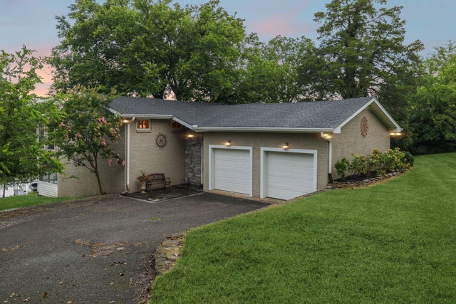 109 Shore Hill Cir, Hendersonville