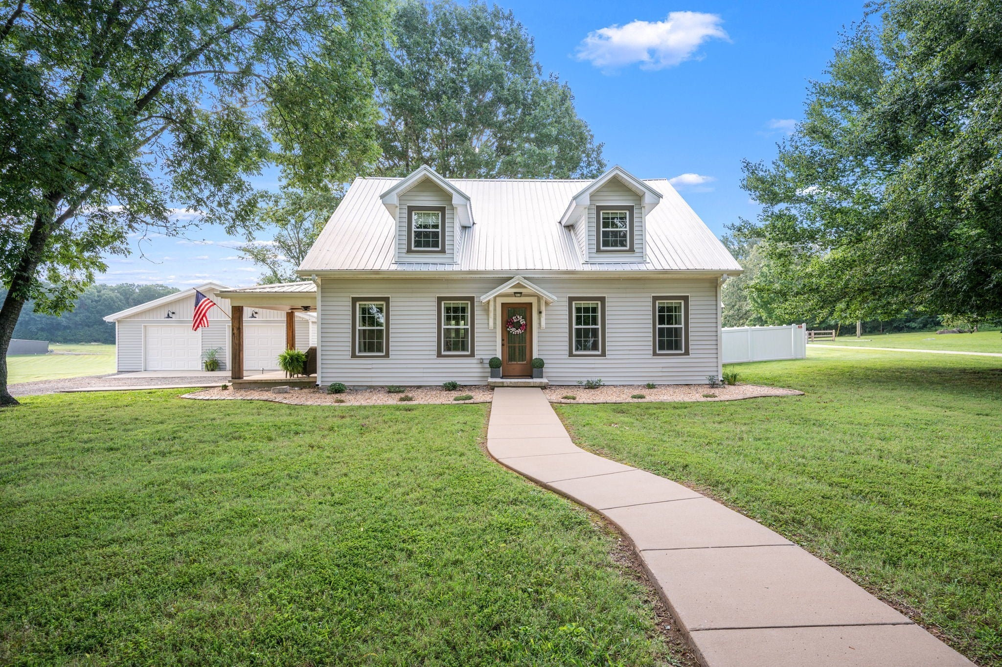 Photo of Listing #2972474