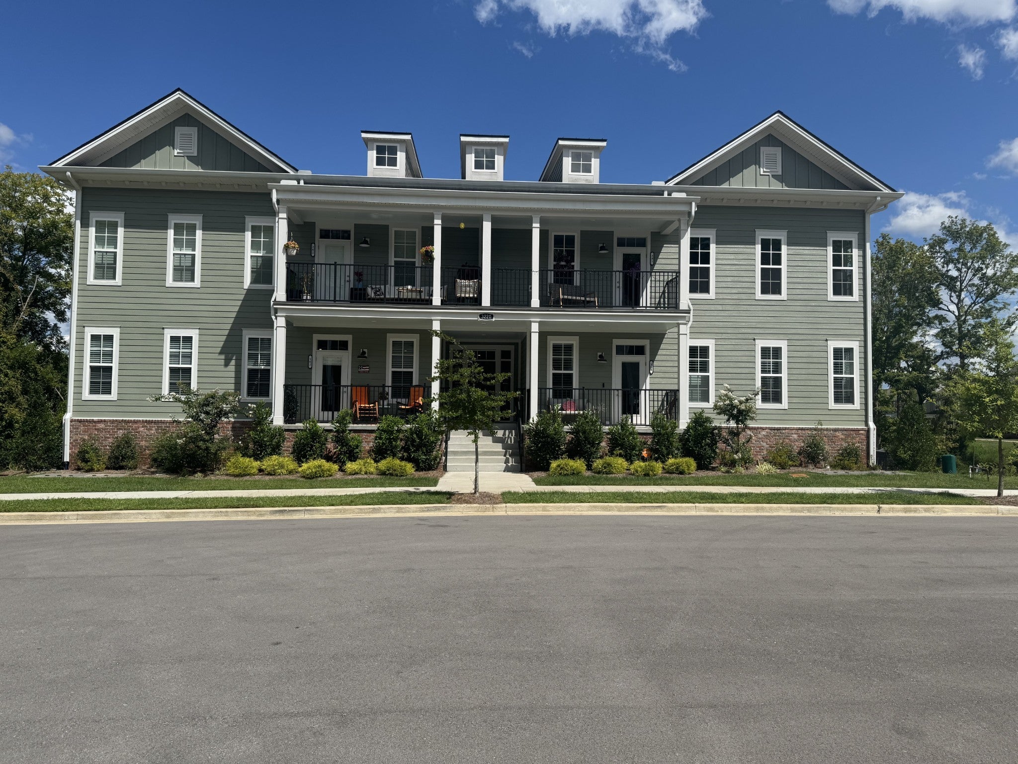 Photo of Listing #2972818