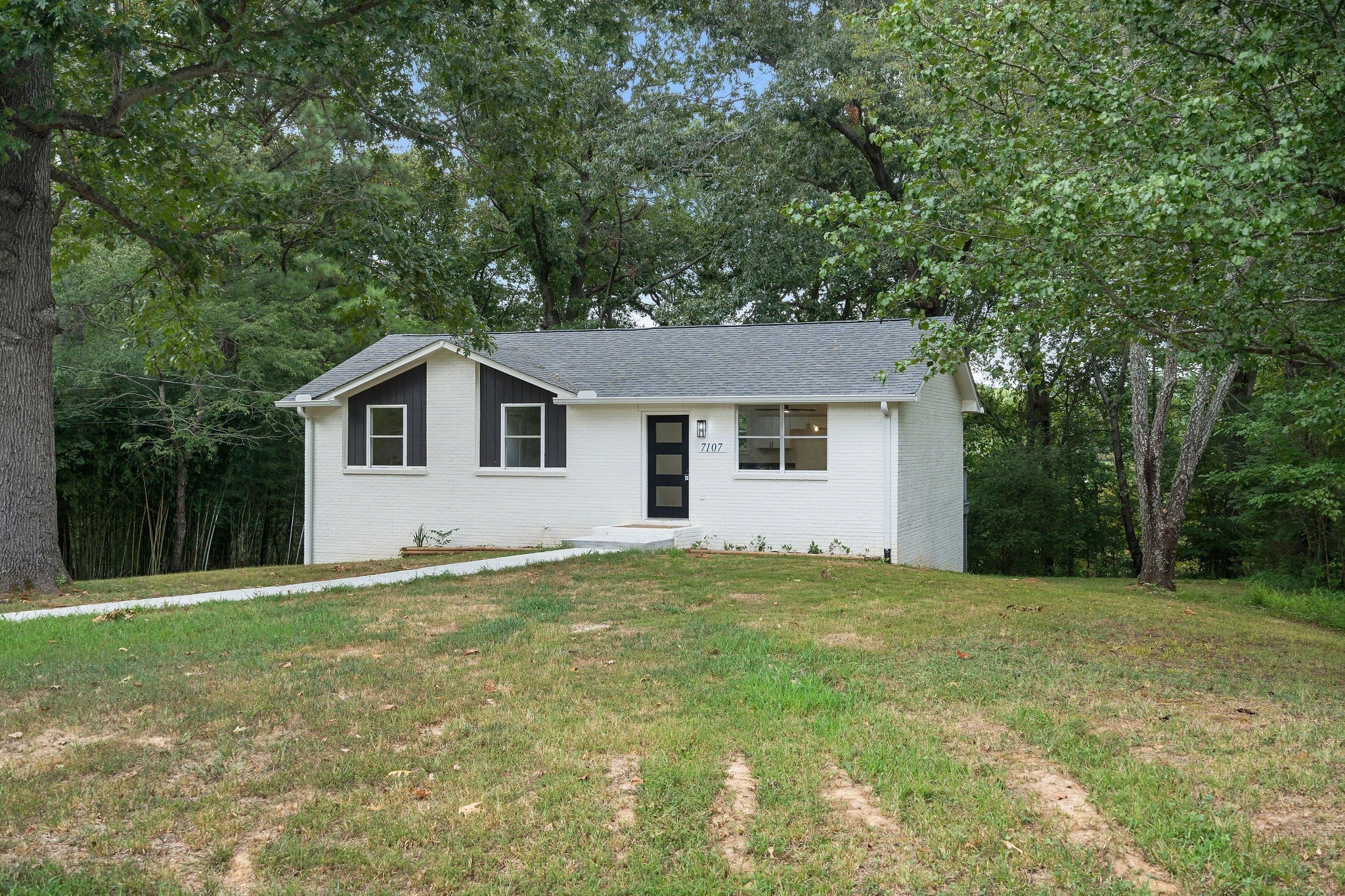 Photo of Listing #2973383