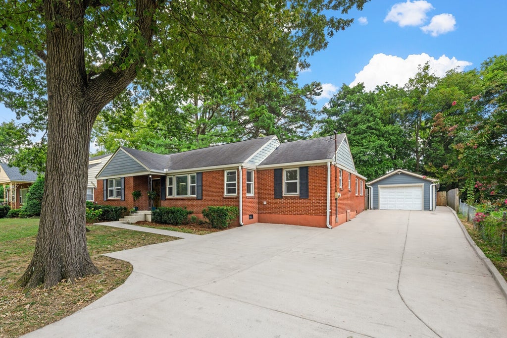 251 Fairway Dr, Nashville