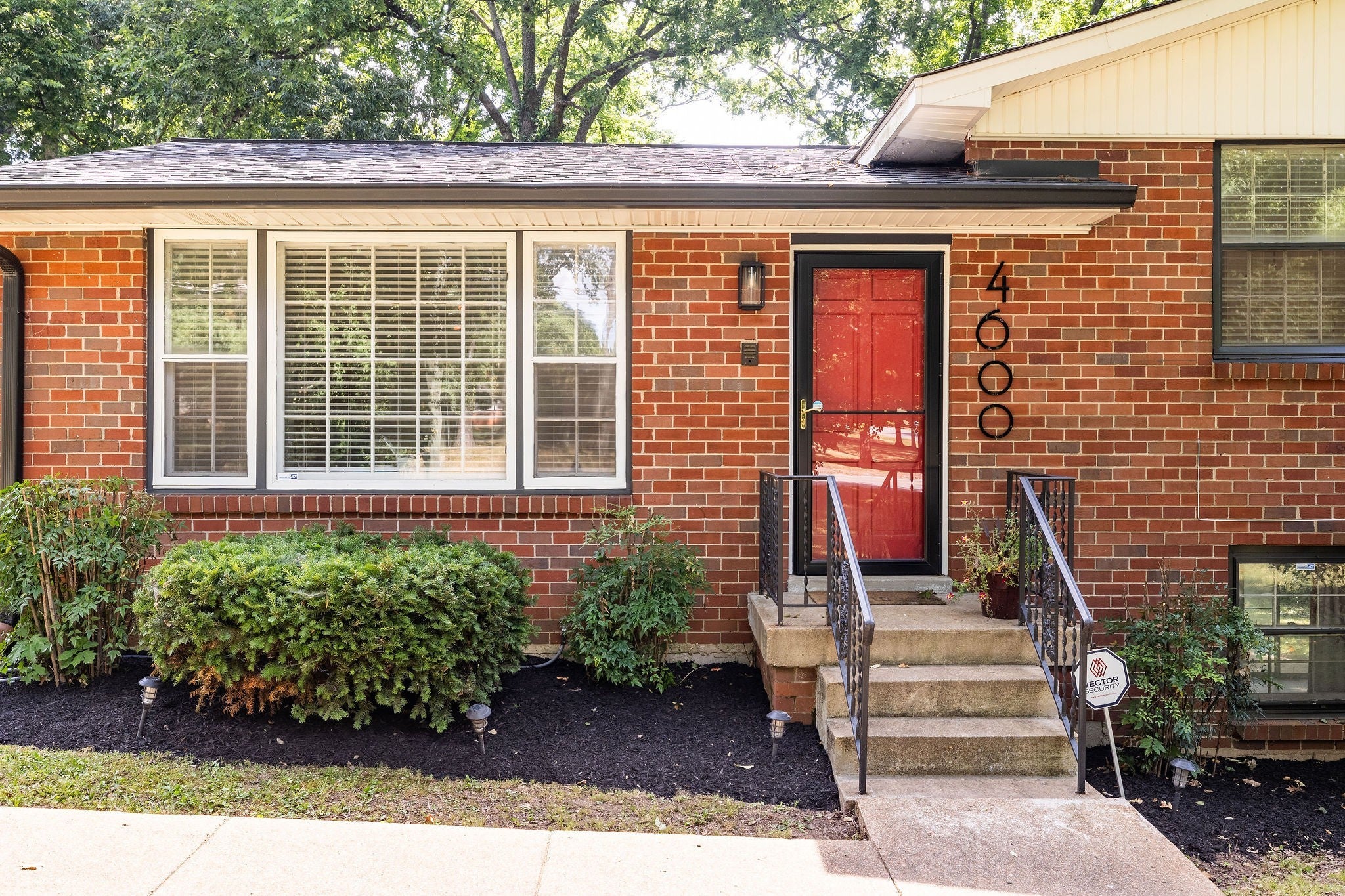 Home for sale in 4600 Saunders Ave Nashville, TN
