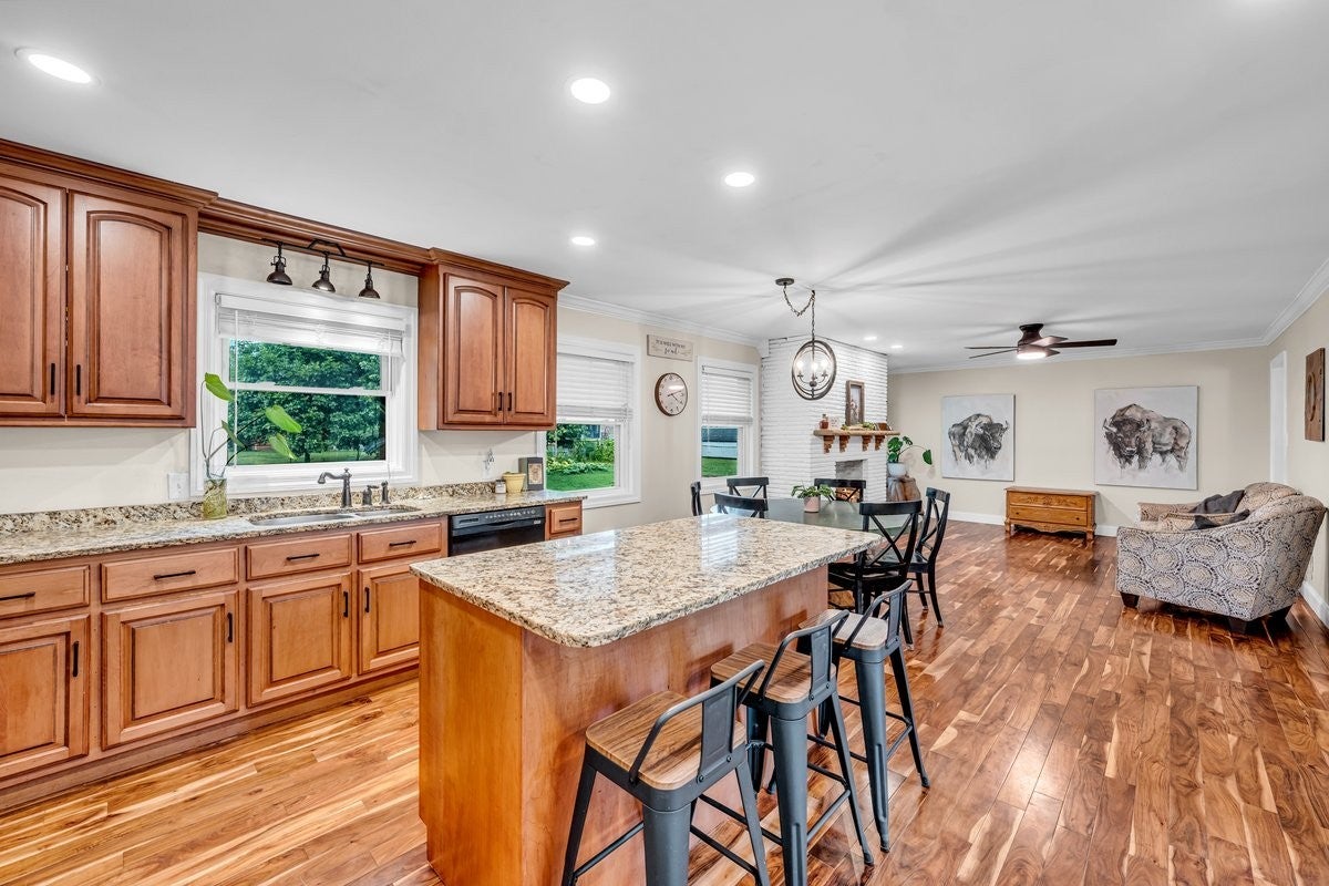 Photo of Listing #2974400