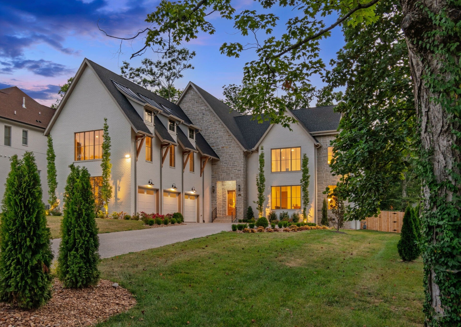 Photo of Listing #2974558