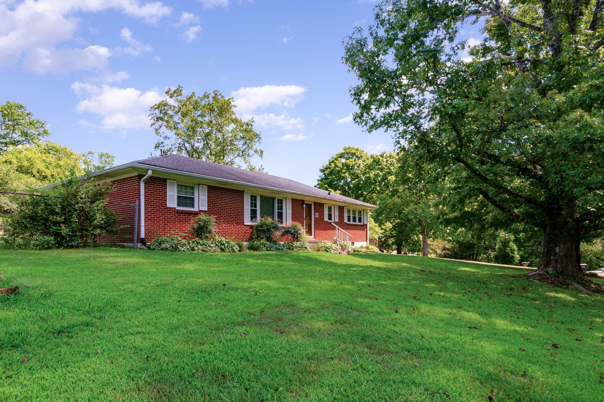 Photo of Listing #2974709