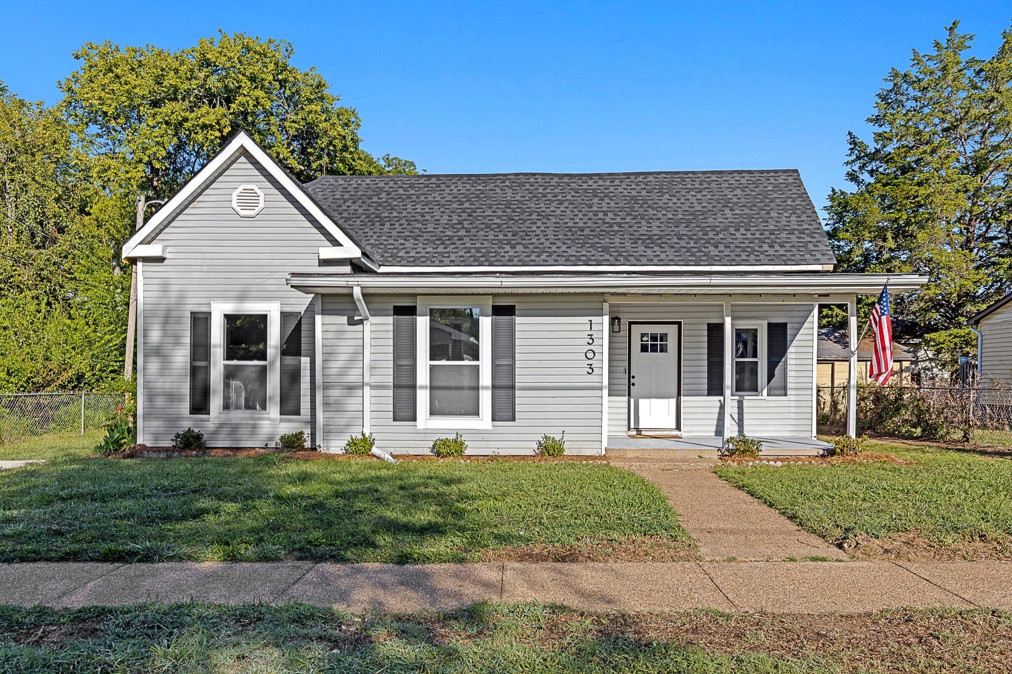 Photo of Listing #2975138