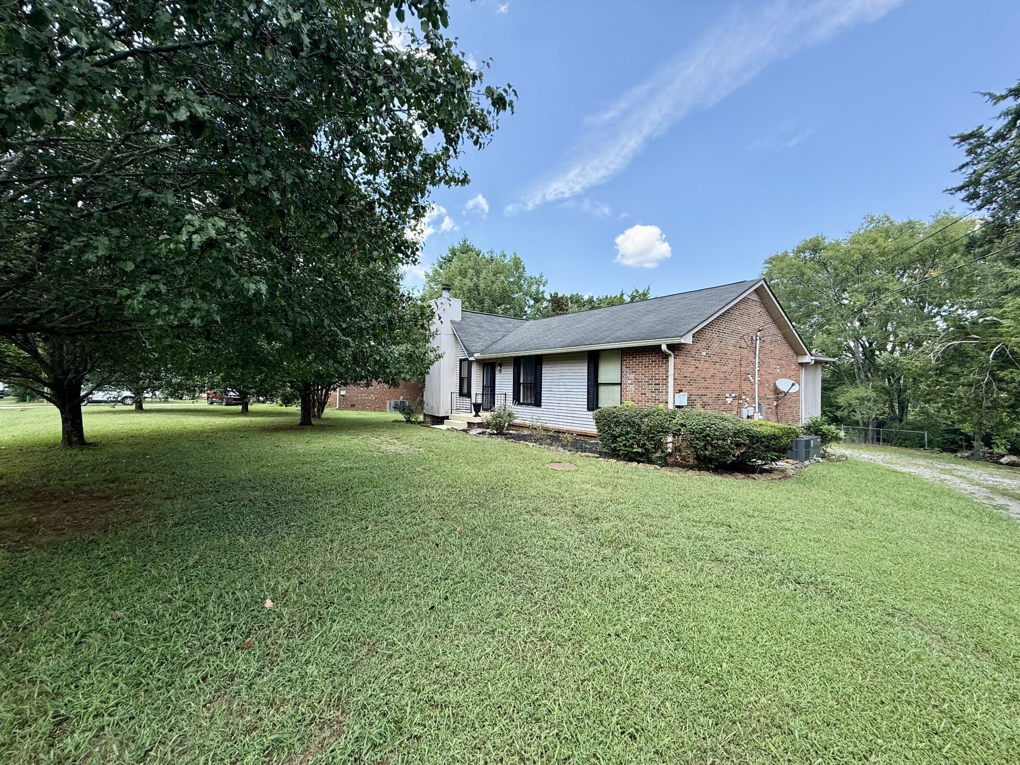 Photo of Listing #2975184