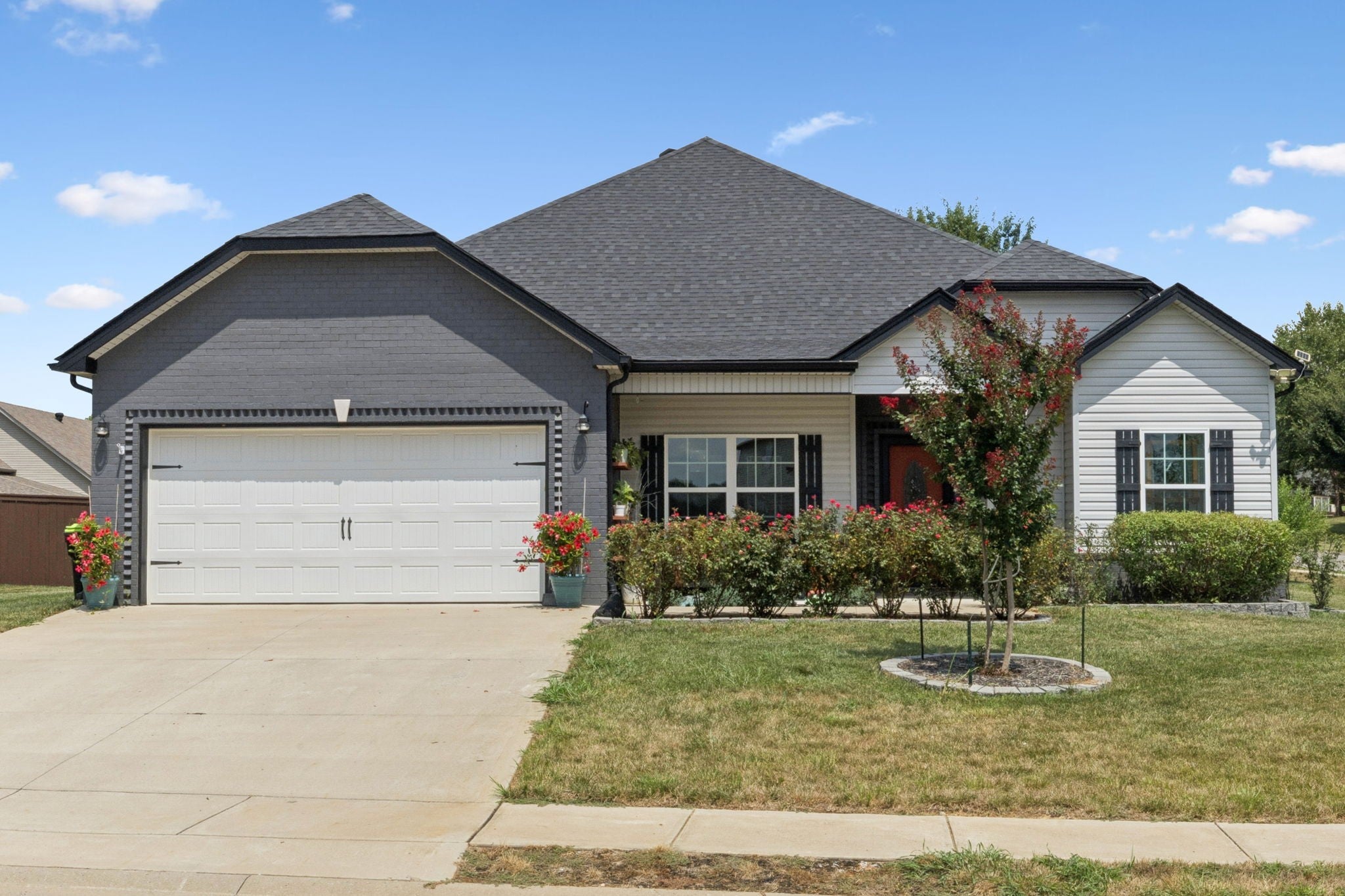 Photo of Listing #2975279