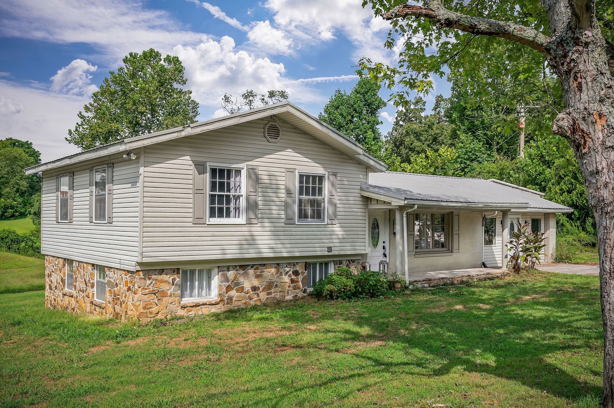 Photo of Listing #2975391
