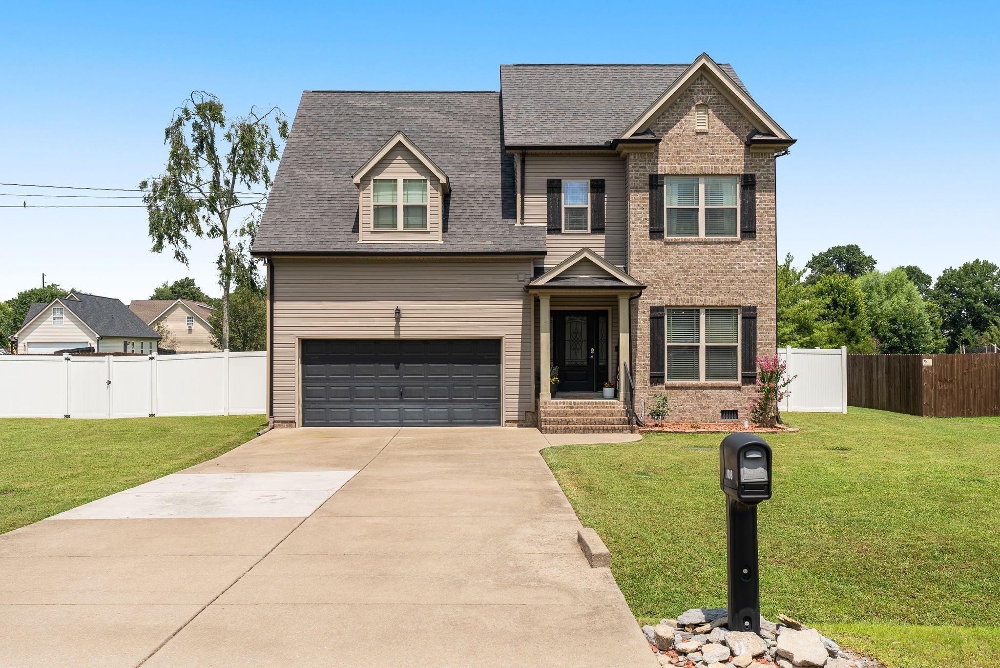 Photo of Listing #2975397