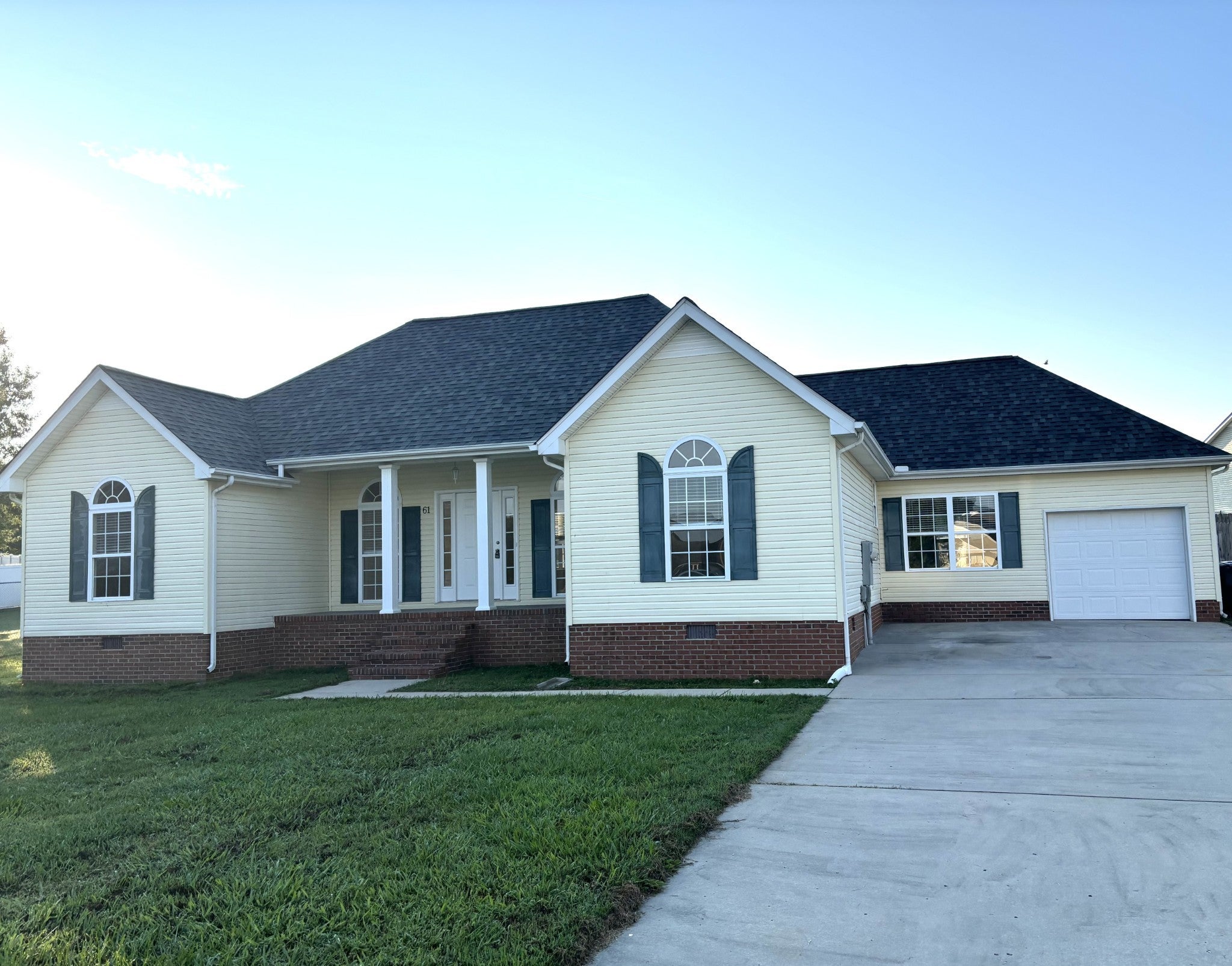 Photo of Listing #2975398