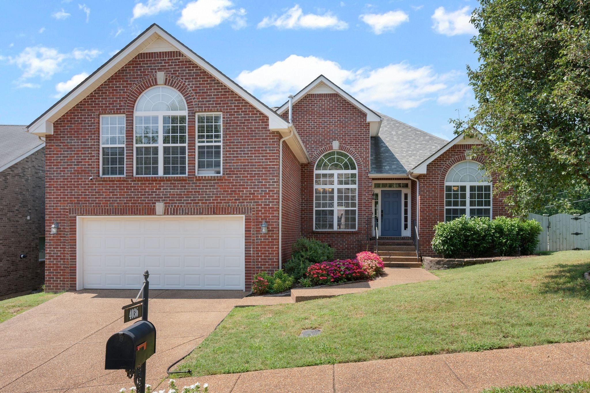 Photo of Listing #2975618
