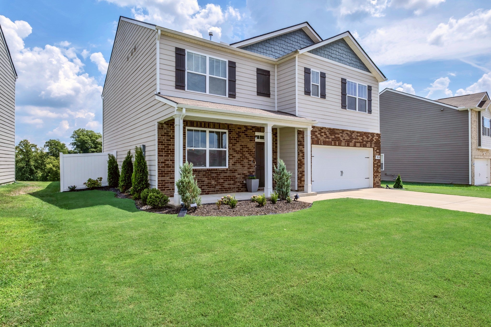 Photo of Listing #2975848