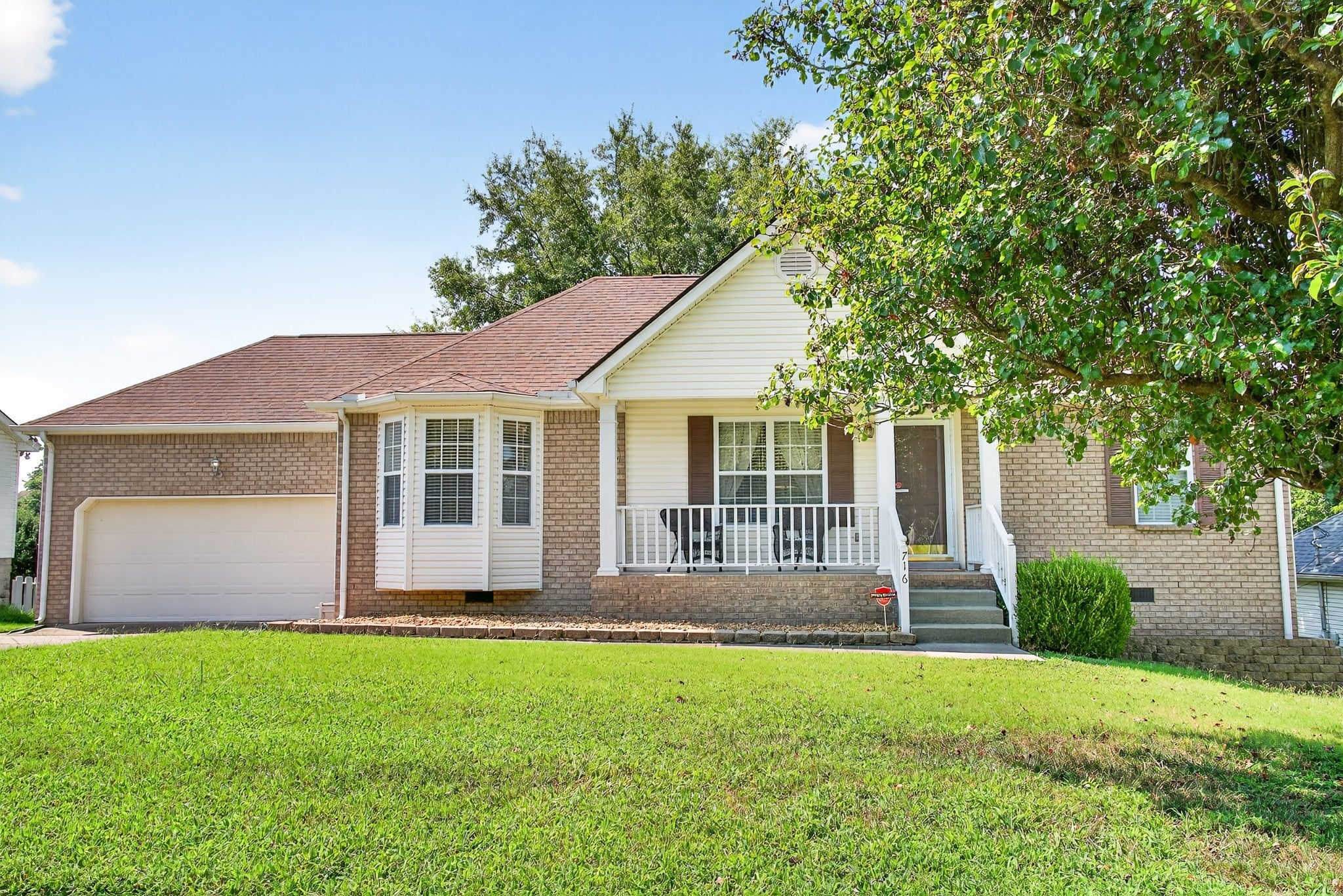 Photo of Listing #2975884