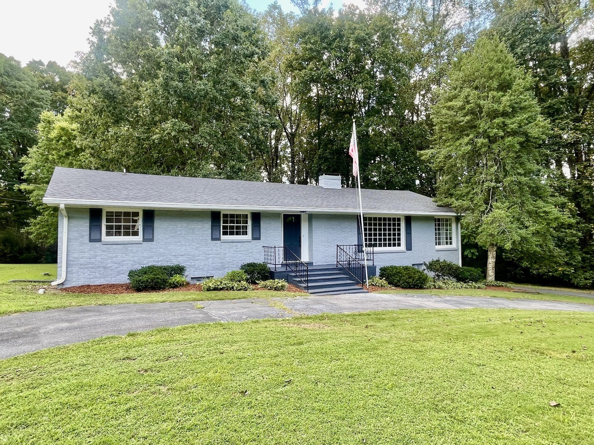 Photo of Listing #2975910