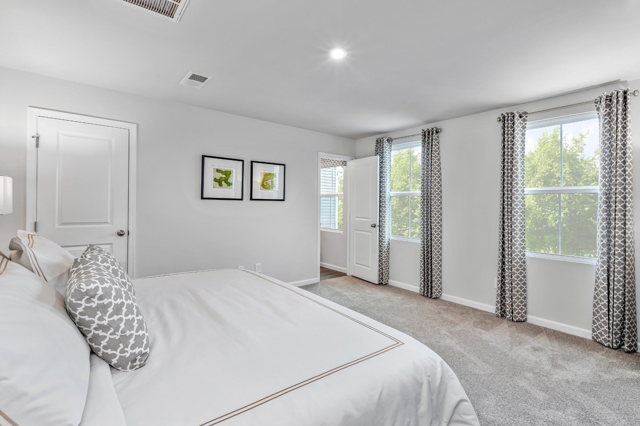 Photo of Listing #2976017