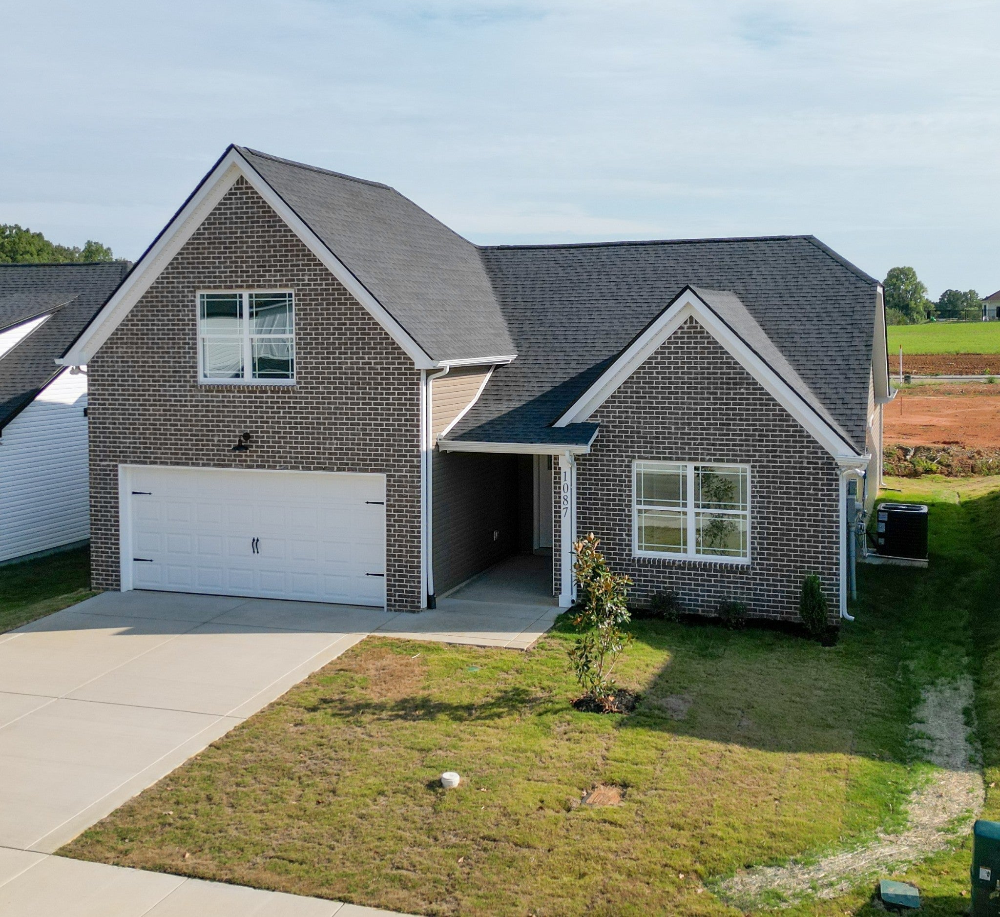 Photo of Listing #2976639