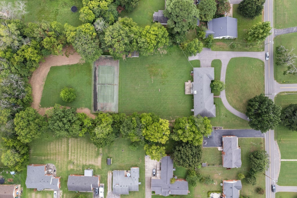 305 Castle Heights Ave, Lebanon