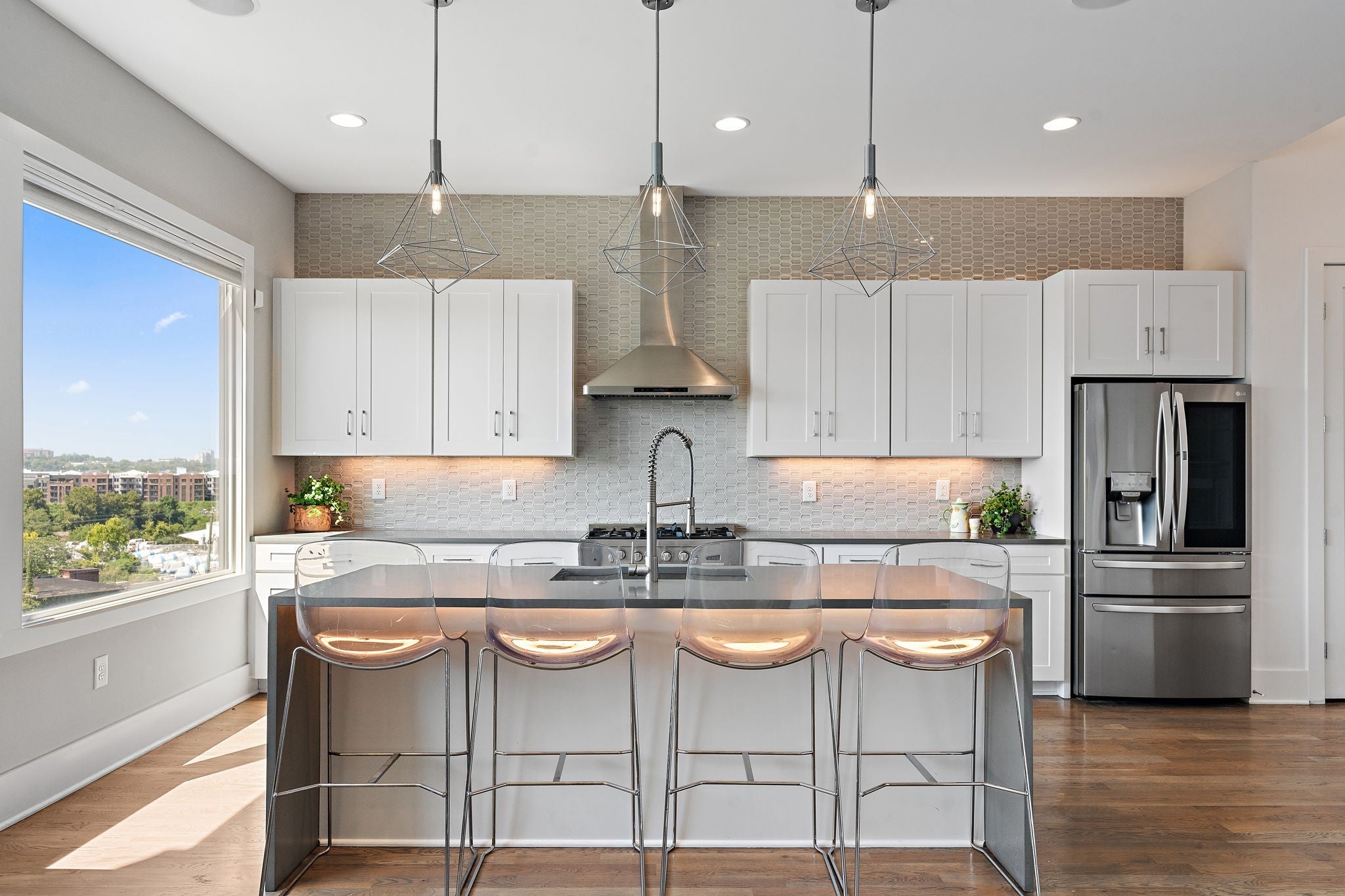 Photo of Listing #2976983