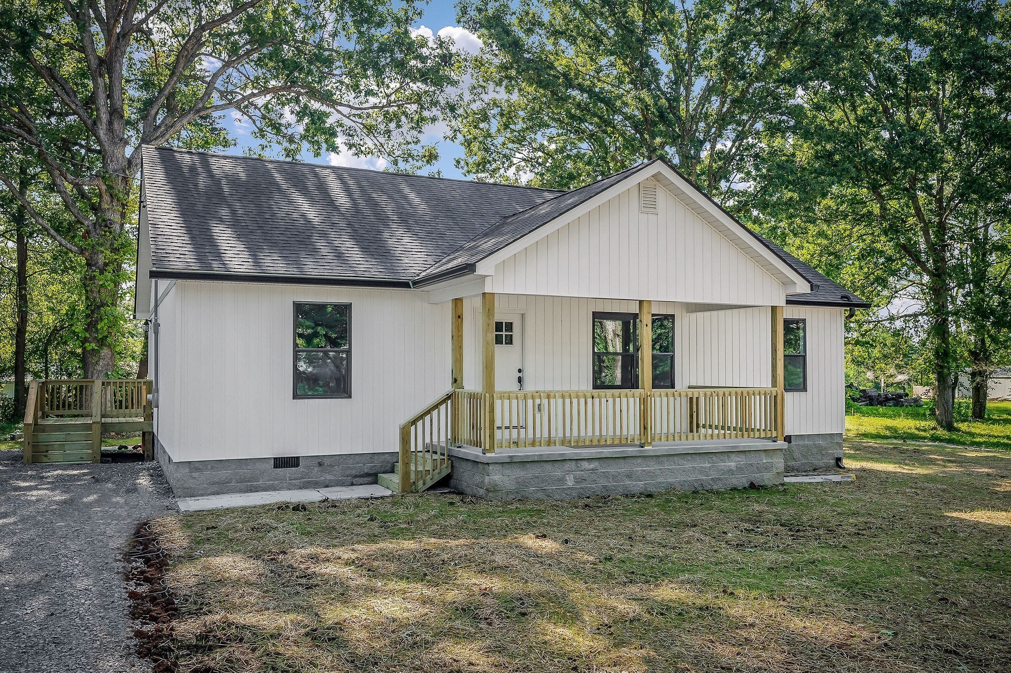 Photo of Listing #2976985