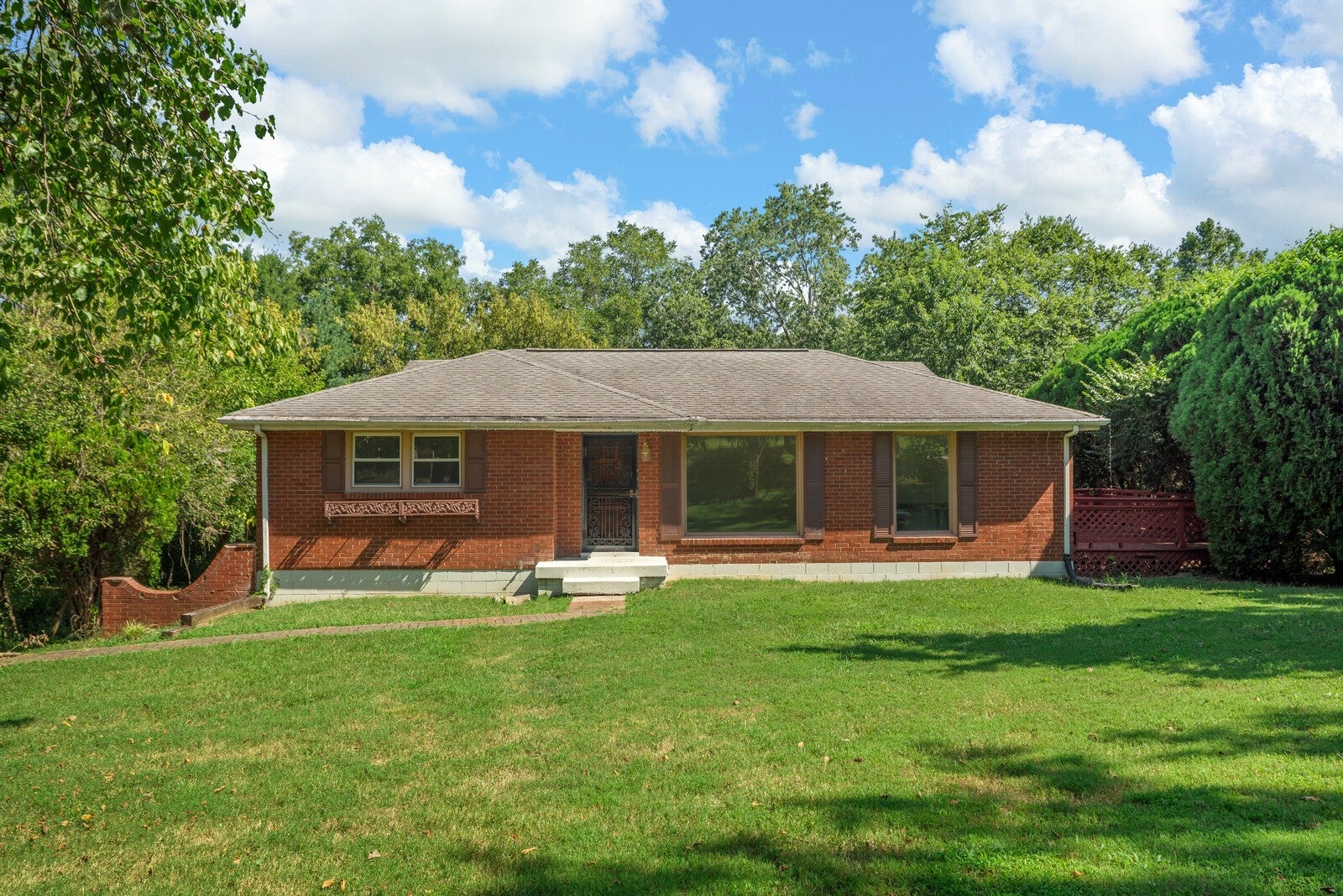 Photo of Listing #2978396