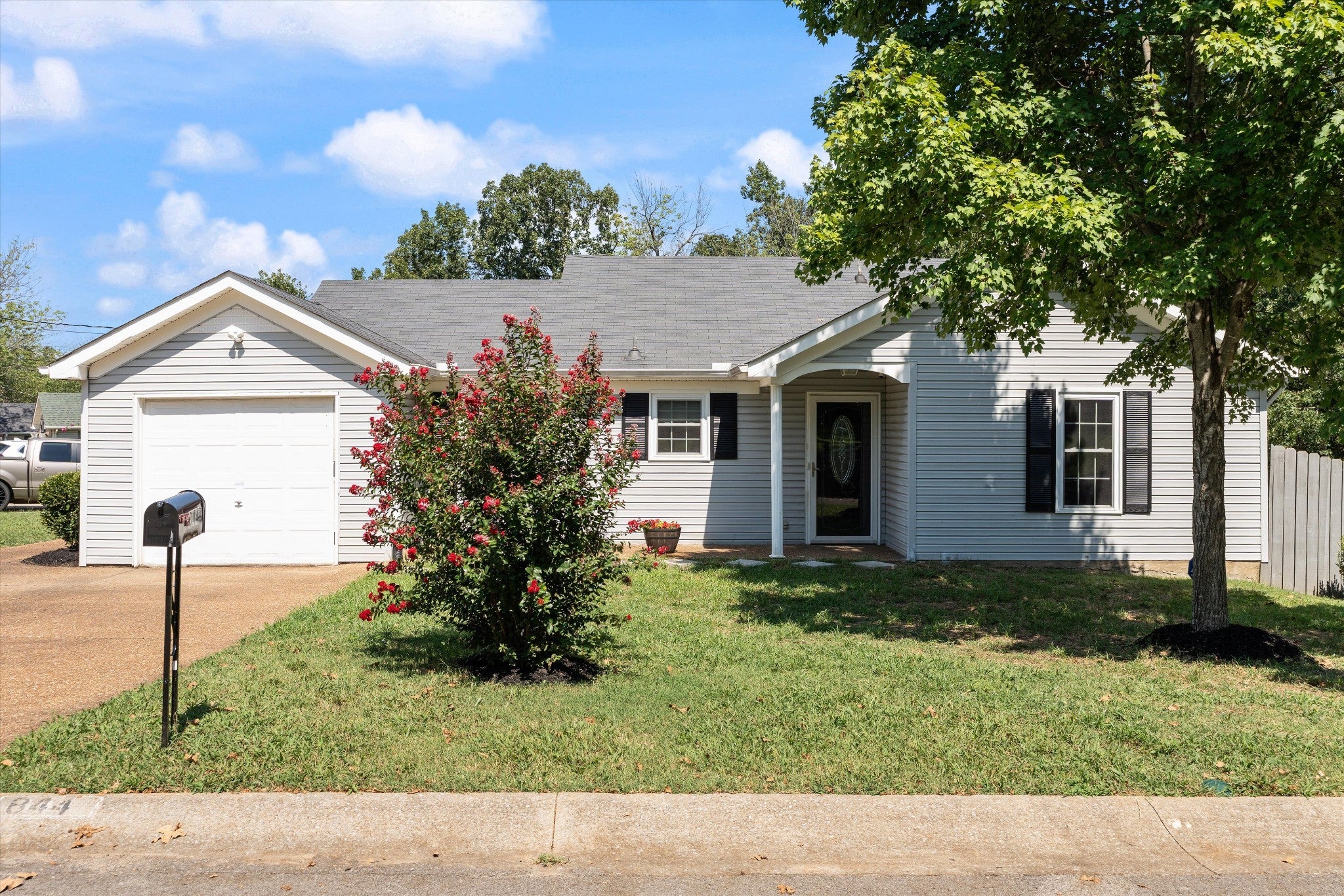 Photo of Listing #2978529