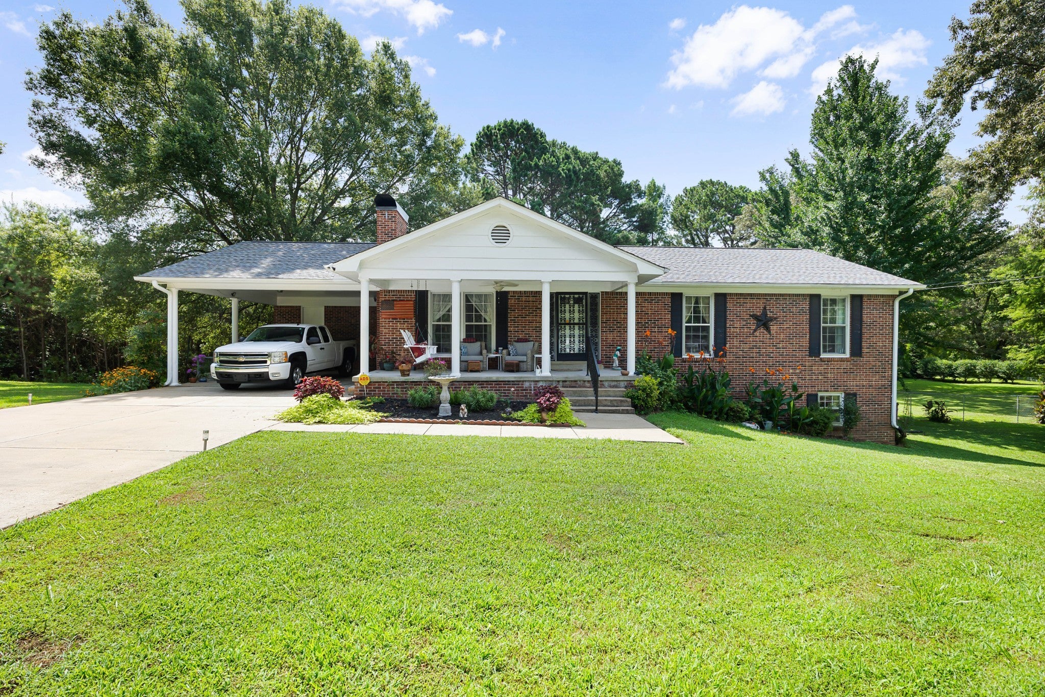 Photo of Listing #2978699