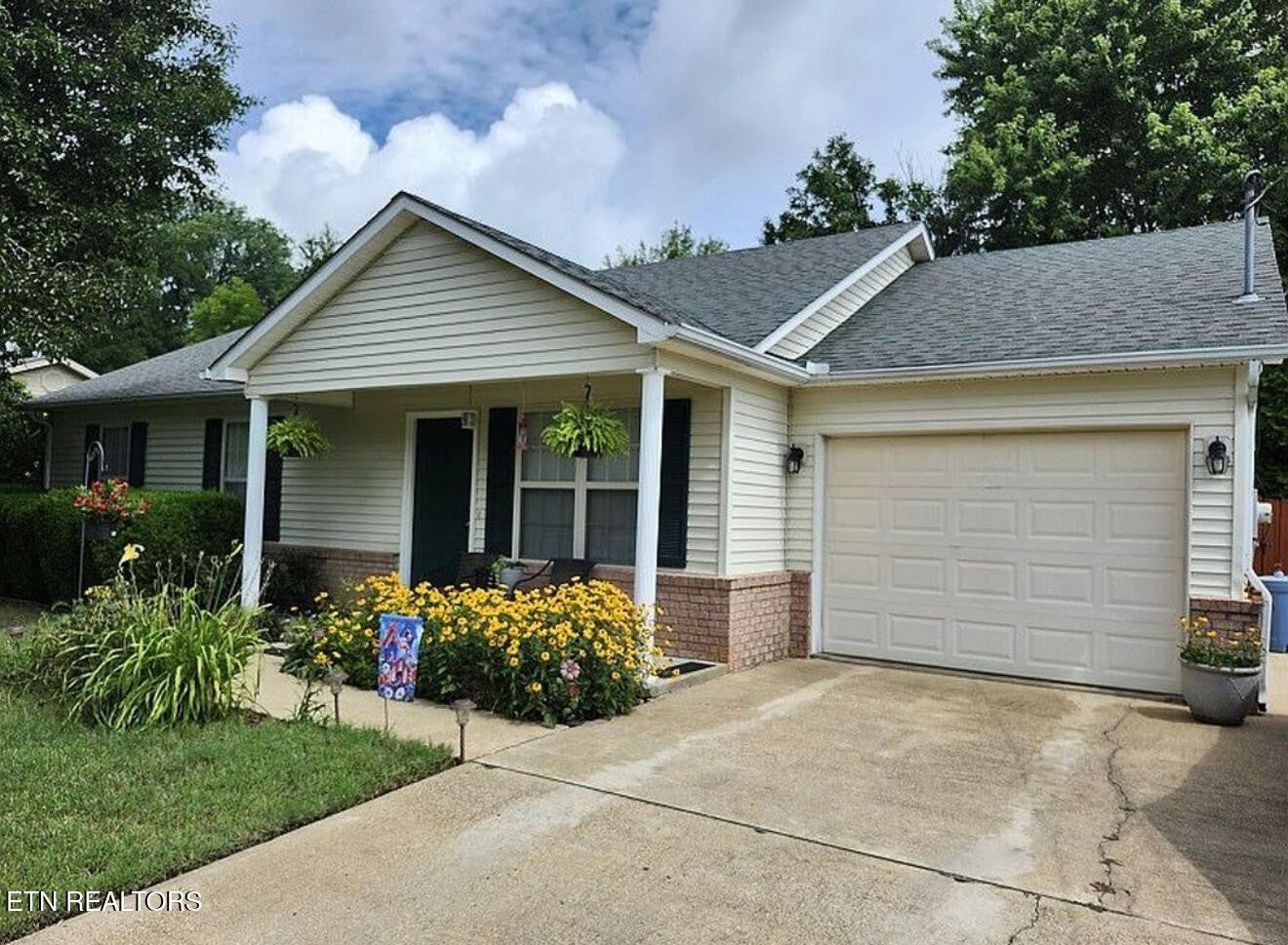 Photo of Listing #2978706