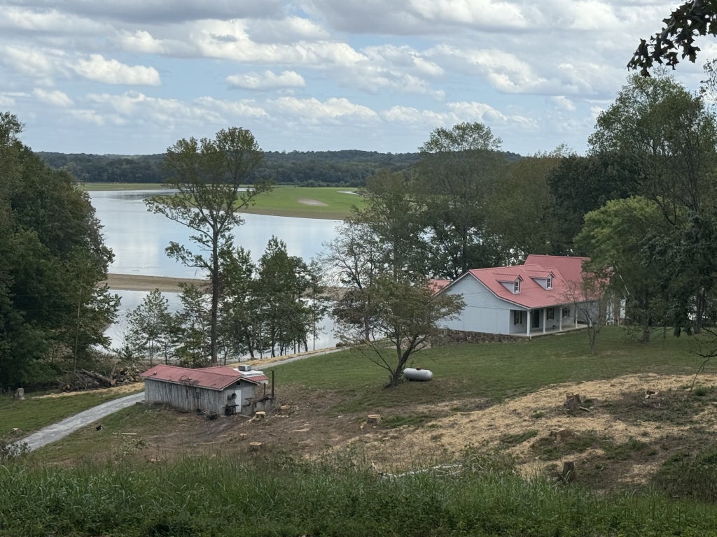 242 Woodruff Ln, Cadiz