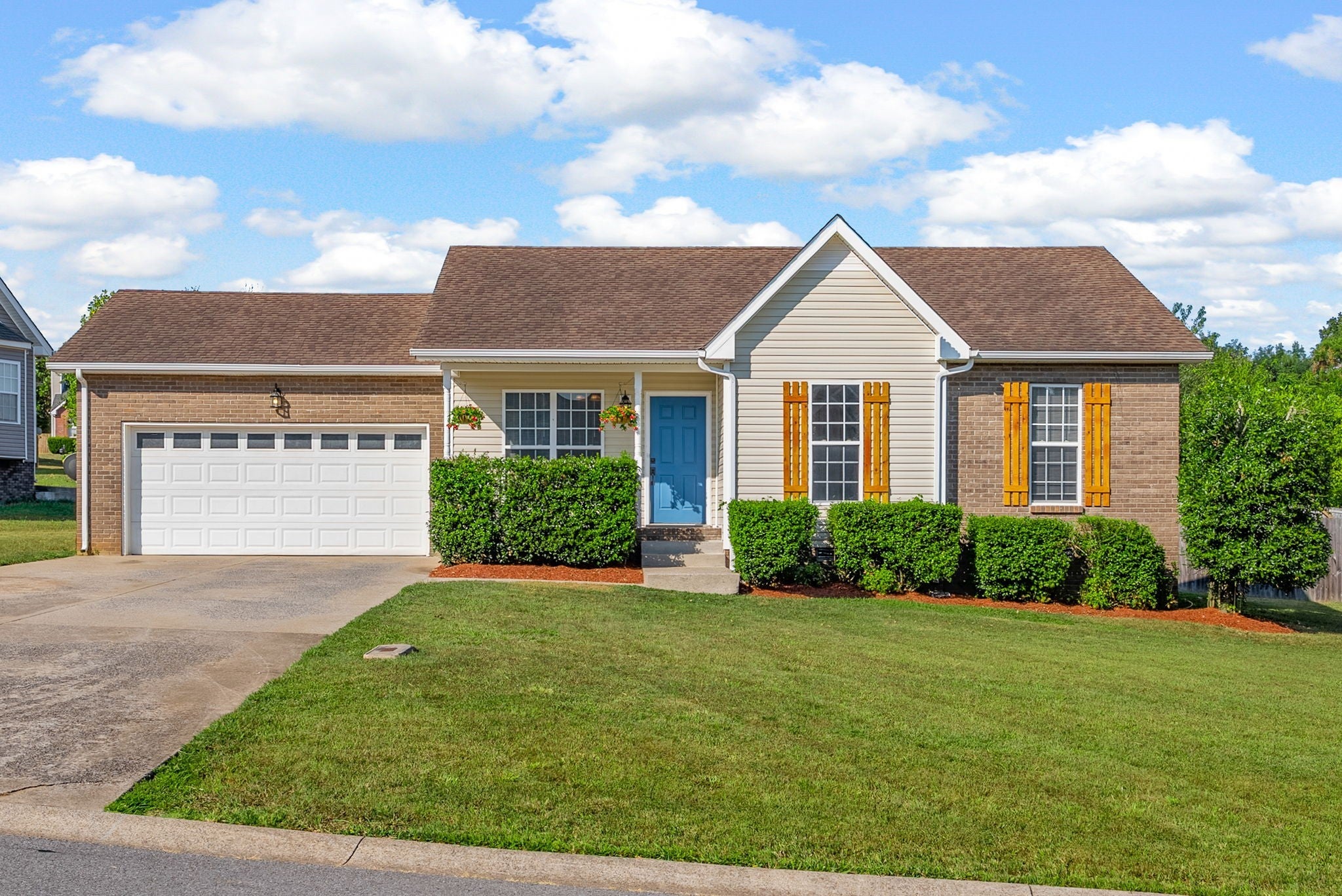 Photo of Listing #2979153