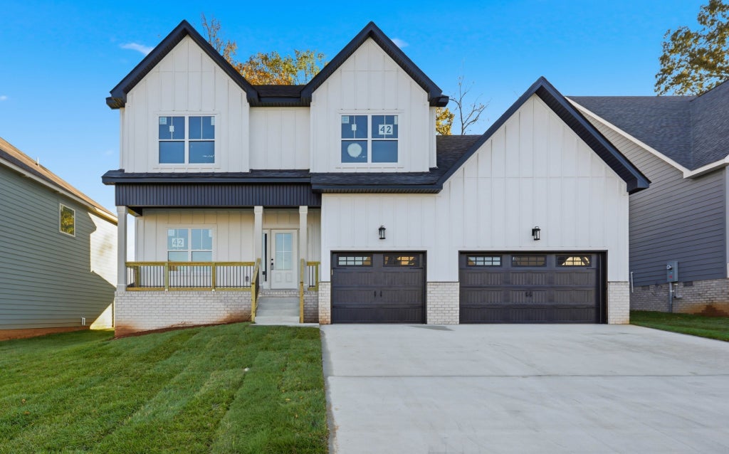 986 Alton Dr, Clarksville