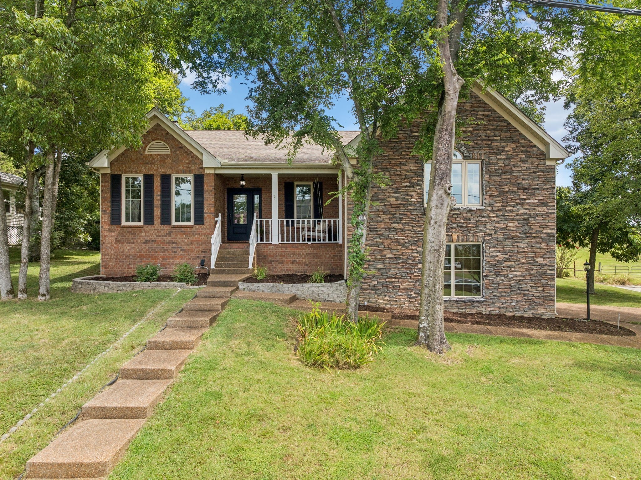 Photo of Listing #2979657