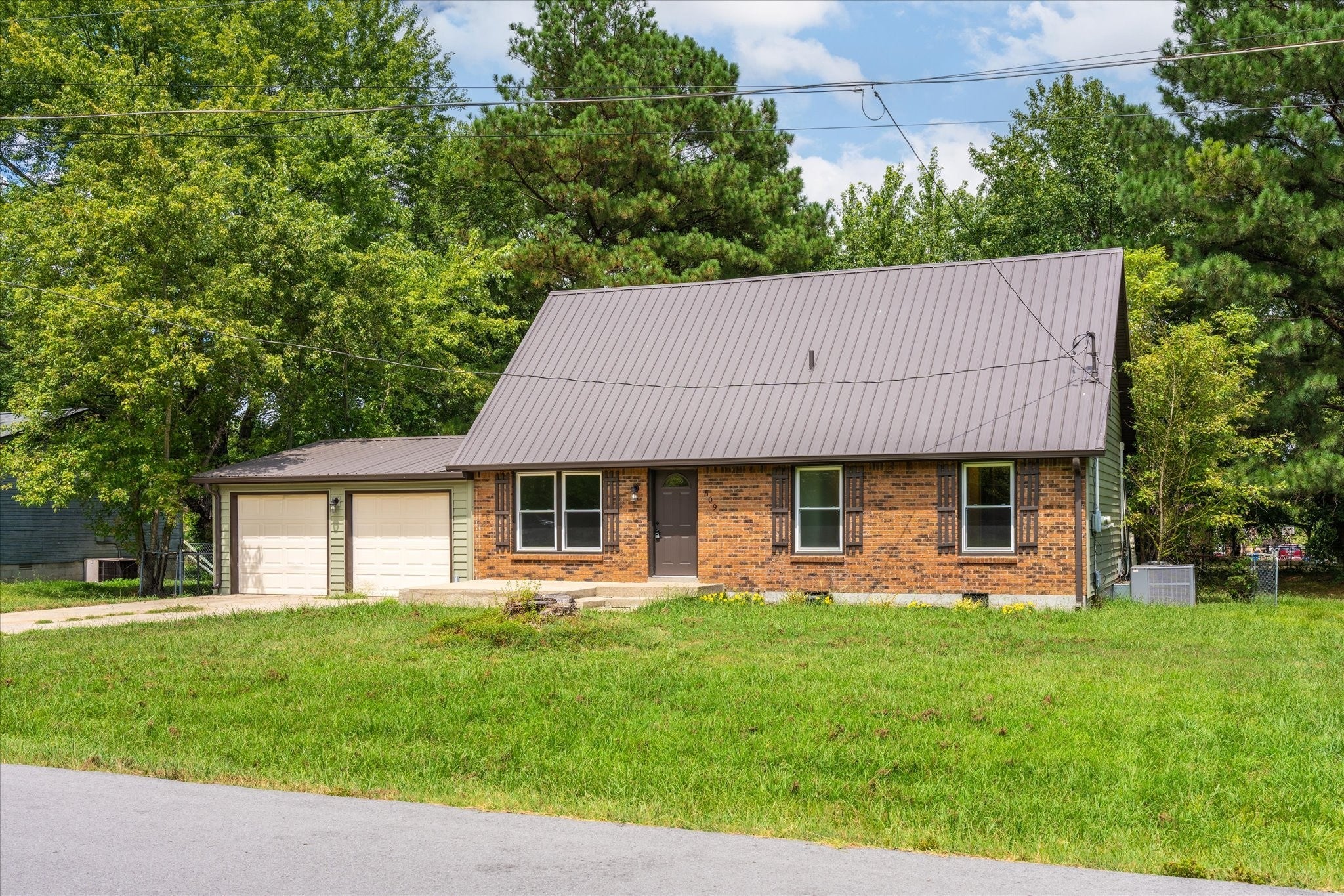 Photo of Listing #2980466